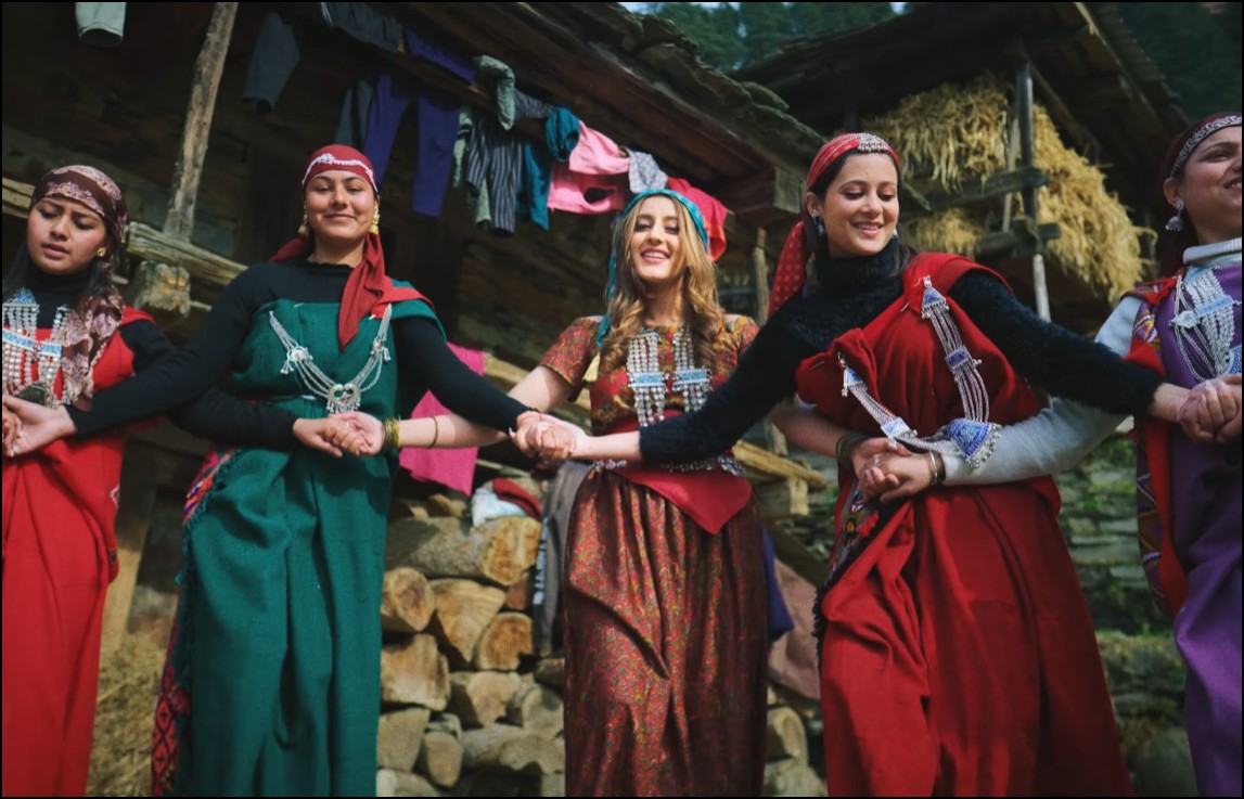 Star Cast of “Dilli Se Manali – Ladka Tera Deewana” Song